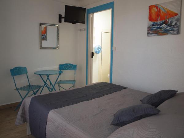 Hôtel Restaurant - Villa Les Sirènes : photo 2 de la chambre chambre double supérieure