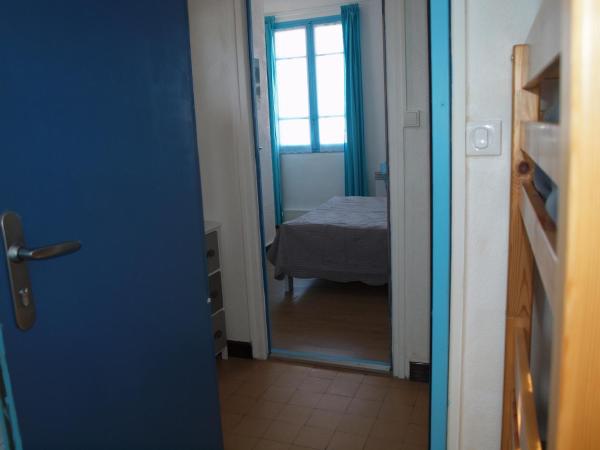 Hôtel Restaurant - Villa Les Sirènes : photo 5 de la chambre chambre familiale classique