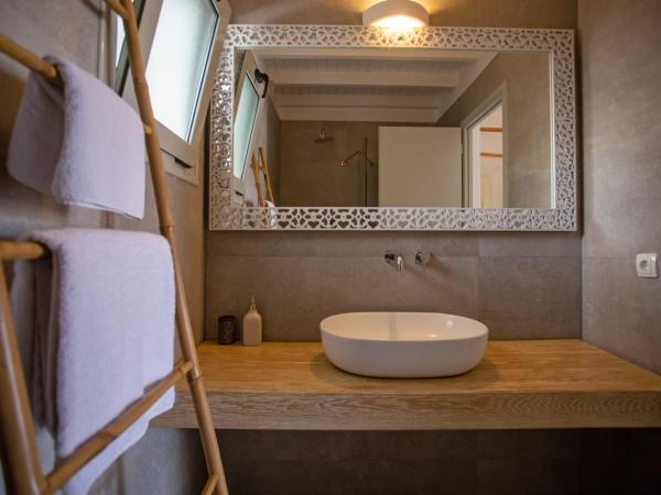 Nur Mykonian Suites : photo 10 de la chambre suite junior - vue sur piscine