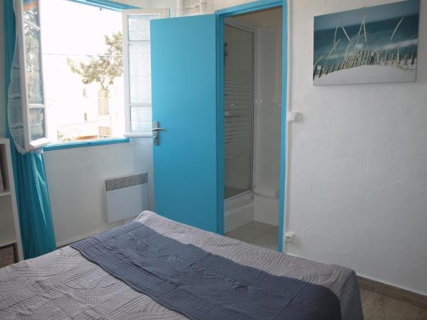 Hôtel Restaurant - Villa Les Sirènes : photo 4 de la chambre chambre double Économique