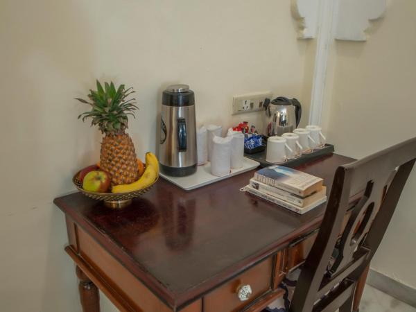 Swaroop Vilas - Lake Facing Boutique Hotel : photo 8 de la chambre suite familiale