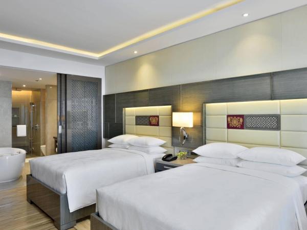 JW Marriott Mumbai Sahar Airport : photo 3 de la chambre guest room, executive lounge access, 2 double, city view