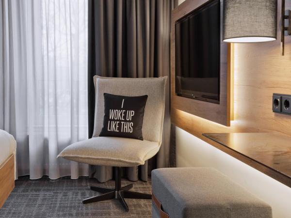 MOXY Berlin Humboldthain Park : photo 3 de la chambre chambre lit queen-size moxy