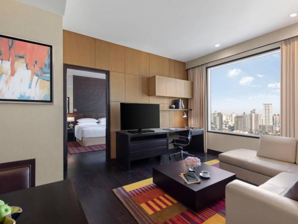 Marriott Executive Apartments - Sukhumvit Park, Bangkok : photo 1 de la chambre suite 1 chambre avec lit king-size ou 2 lits simples - vue sur ville
