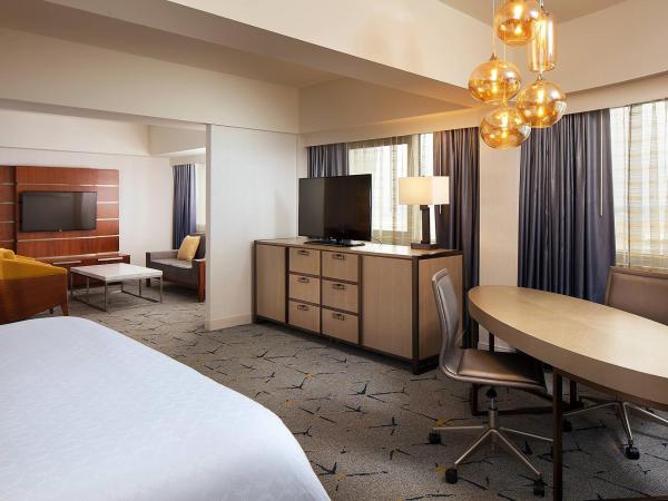 Sheraton Gateway Los Angeles Hotel : photo 2 de la chambre suite 1 lit king-size