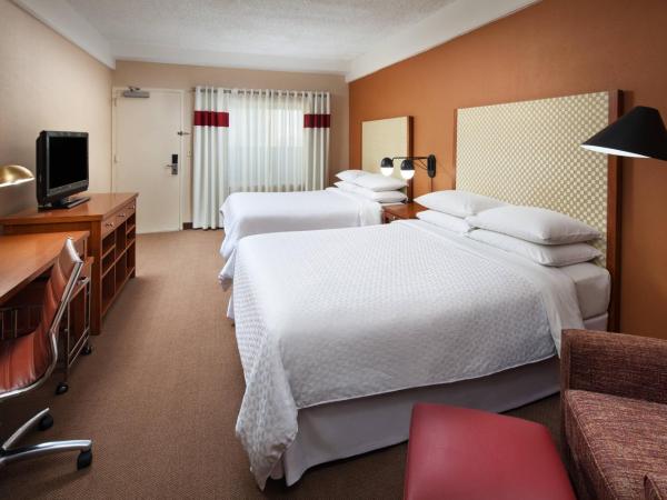 Four Points by Sheraton Los Angeles International Airport : photo 2 de la chambre chambre avec 2 grands lits queen-size