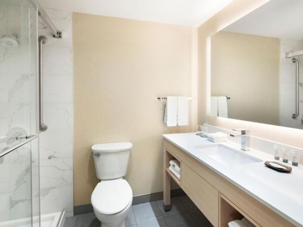 The Westin Edmonton : photo 4 de la chambre chambre exécutive, 1 lit king-size, bâtiment principal - vue sur ville