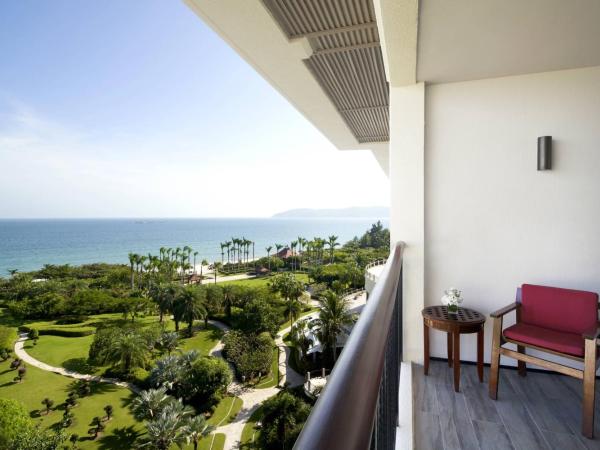 Sanya Marriott Yalong Bay Resort & Spa : photo 3 de la chambre grande chambre lit king-size - vue sur océan