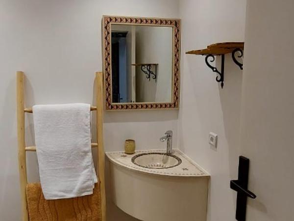 CASA ZOUINA : photo 9 de la chambre chambre triple avec salle de bains