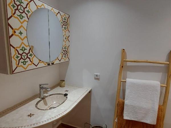 CASA ZOUINA : photo 8 de la chambre chambre double avec salle de bains privative