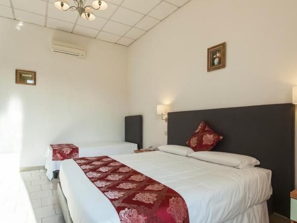 Hotel St. James : photo 1 de la chambre chambre quadruple standard