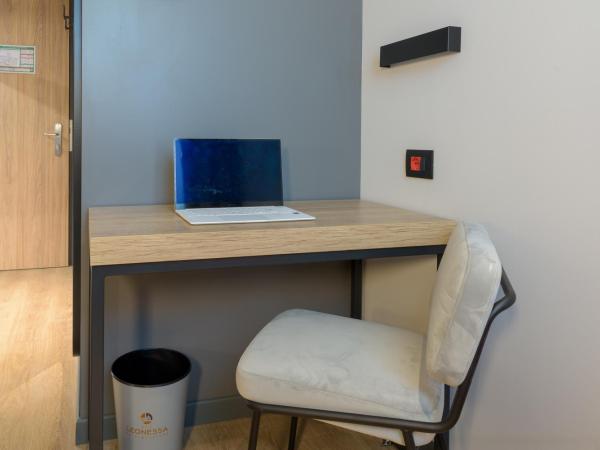 Hotel Leonessa : photo 7 de la chambre chambre standard lit queen-size