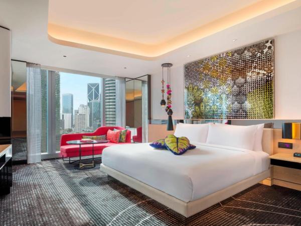 W Kuala Lumpur : photo 3 de la chambre chambre spectaculaire avec lit king-size - vue sur klcc