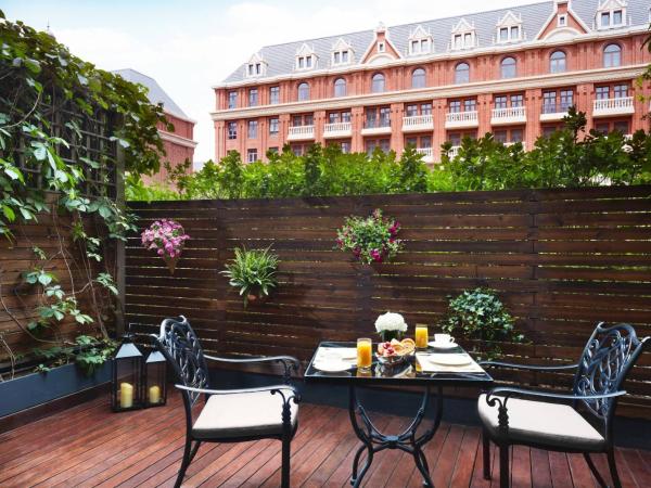 The Ritz-Carlton, Tianjin : photo 6 de la chambre chambre premier avec terrasse