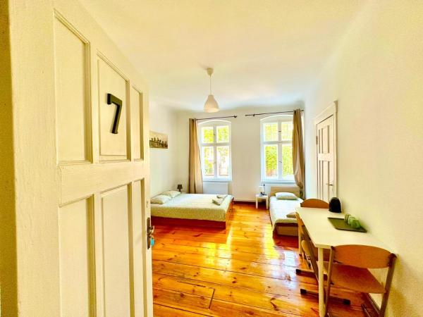 Atlas' House : photo 3 de la chambre chambre double avec lit d'appoint