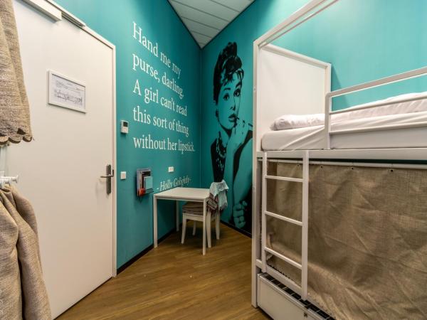 Hostelle - women only hostel Amsterdam : photo 3 de la chambre lit dans dortoir pour femmes de 4 lits