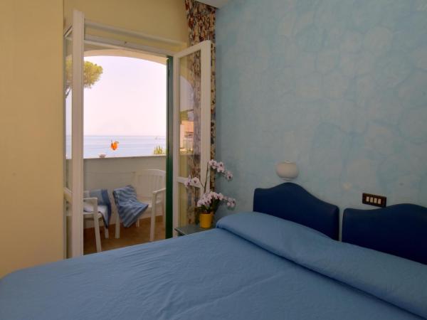 Hotel L'Approdo : photo 1 de la chambre chambre double ou lits jumeaux - vue sur mer