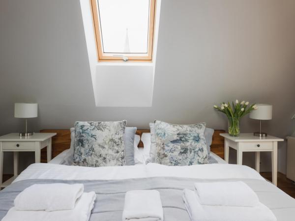 H Villa Herkules : photo 4 de la chambre appartement supérieur