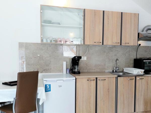 AMORE house with apartment : photo 9 de la chambre appartement avec balcon