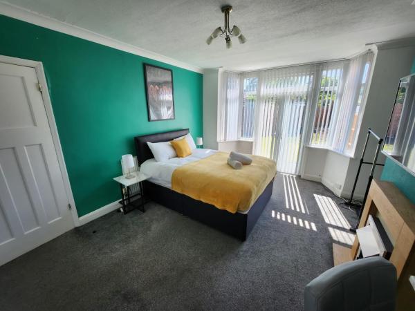 Solihull Shared House : photo 8 de la chambre chambre double - vue sur jardin