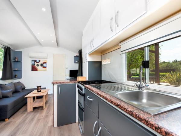 Mobile Homes Camp Green Garden Veštar : photo 10 de la chambre mobile home confort