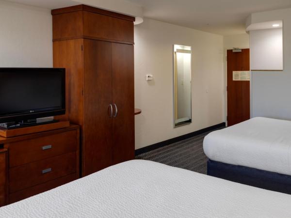 Courtyard by Marriott Oklahoma City North/Quail Springs : photo 2 de la chambre chambre avec 2 grands lits queen-size