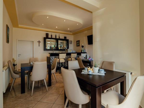 Guesthouse Villa Diana : photo 7 de la chambre chambre double