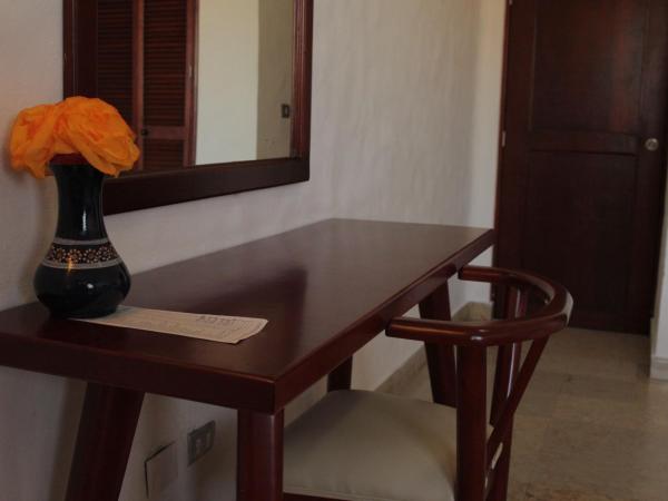 Hotel Quijote Inn : photo 2 de la chambre chambre double avec 2 lits doubles