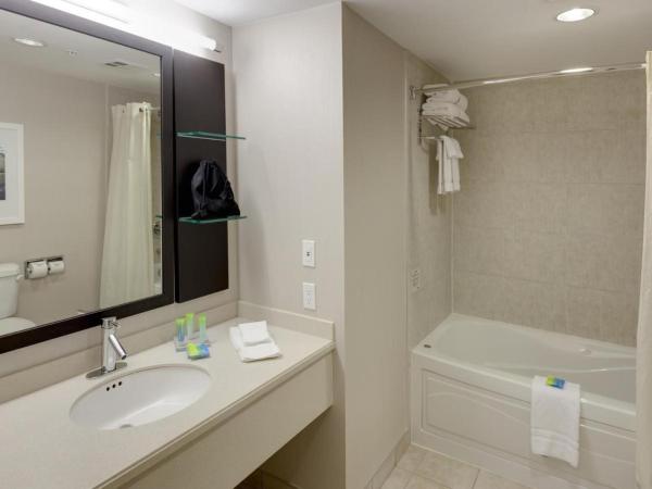 Radisson Hotel & Suites Fallsview : photo 3 de la chambre chambre avec 2 lits queen-size - vue sur ville - Étage inférieur