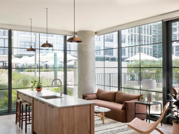 ROOST Tampa : photo 1 de la chambre studio shared living b with shared kitchen