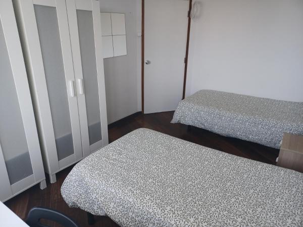 Oporto Sea Rooms : photo 6 de la chambre chambre lits jumeaux avec salle de bains commune