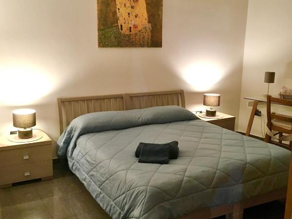 Blackboard House : photo 1 de la chambre chambre double ou lits jumeaux avec salle de bains commune