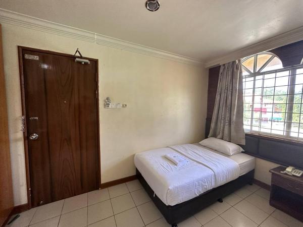 Lady Anne Hotel Sandkan : photo 3 de la chambre chambre lits jumeaux deluxe