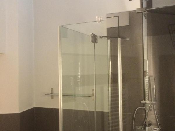 diezmadrid : photo 4 de la chambre chambre lits jumeaux avec salle de bains privative