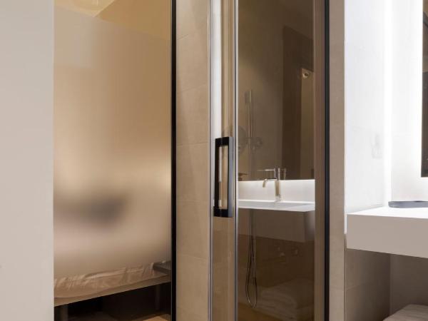 Blanq Ruzafa : photo 2 de la chambre chambre double standard