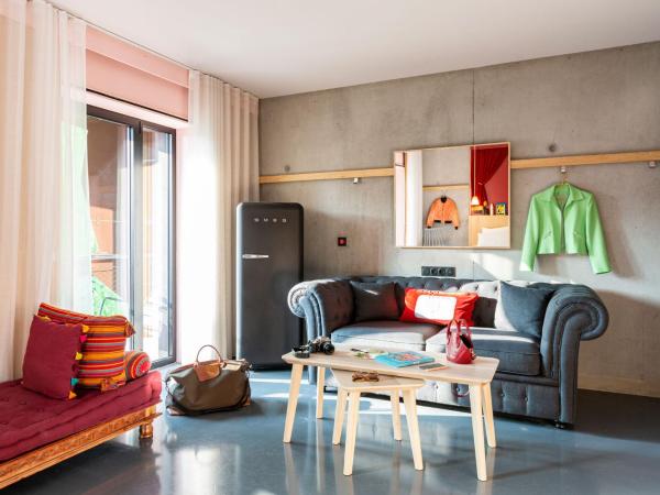 MOB HOTEL Lyon Confluence : photo 7 de la chambre suite avec terrasse 