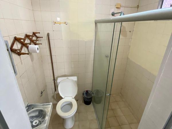 Sol'Lar Pousada & Hostel : photo 2 de la chambre chambre lits jumeaux avec salle de bains