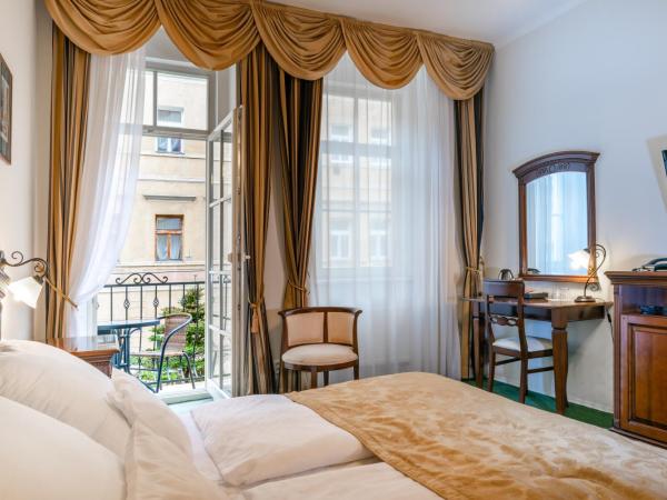 Spa Hotel Schlosspark : photo 3 de la chambre chambre double ou lits jumeaux confort avec accès piscine et centre de bien-Être