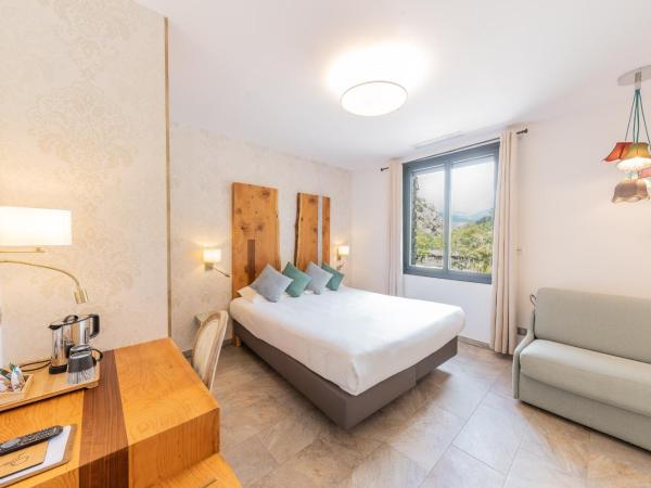 Hôtel de la Restonica : photo 3 de la chambre chambre triple – vue sur montagne