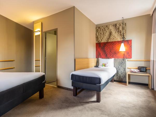 ibis Hotel Brussels off Grand'Place : photo 1 de la chambre chambre premium avec lit double et lit simple