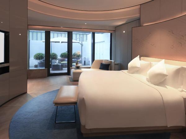 InterContinental Beijing Sanlitun, an IHG Hotel : photo 6 de la chambre terrace suite with dinning area - smoking