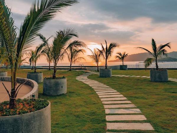 JESSELTON QUAY SEA VIEW : photo 2 de la chambre appartement - vue sur mer