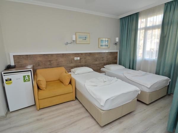 Cleopatra King Apart : photo 3 de la chambre chambre familiale avec balcon