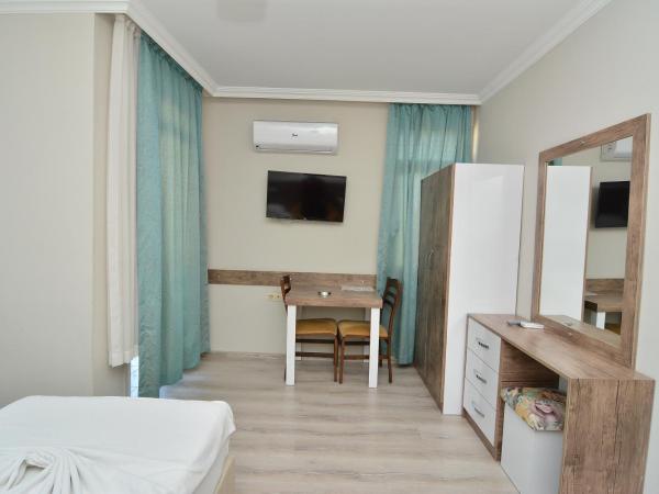 Cleopatra King Apart : photo 8 de la chambre chambre familiale avec balcon