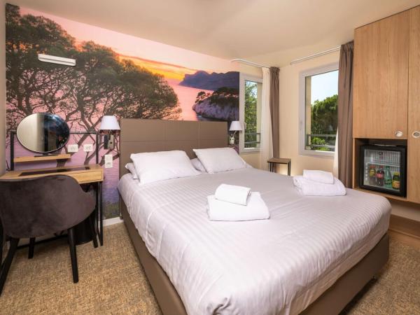 Best Western Hotel & SPA Coeur De Cassis : photo 2 de la chambre chambre lit queen-size classique