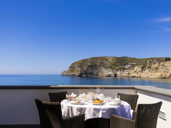 Roccobarocco Boutique Hotel : photo 7 de la chambre chambre double deluxe - vue sur mer