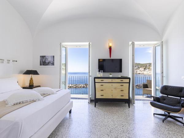 Roccobarocco Boutique Hotel : photo 2 de la chambre chambre double deluxe - vue sur mer