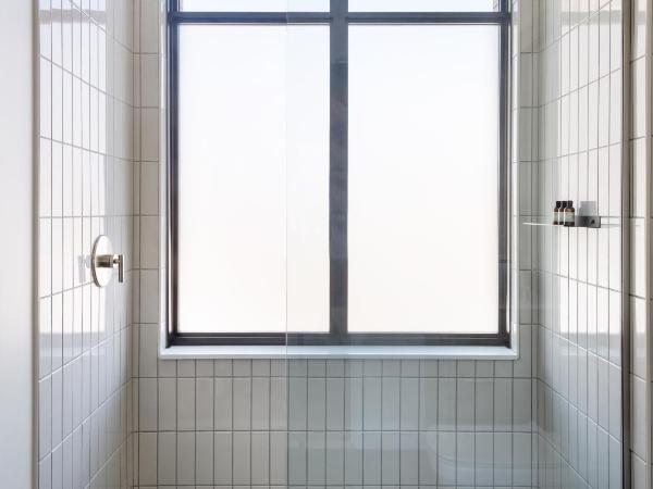 ROOST Detroit : photo 3 de la chambre studio lit king-size