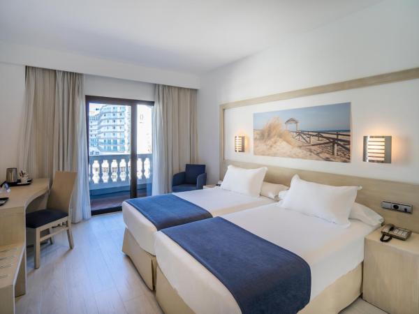 Hotel Spa Cádiz Plaza : photo 2 de la chambre chambre double ou lits jumeaux avec balcon