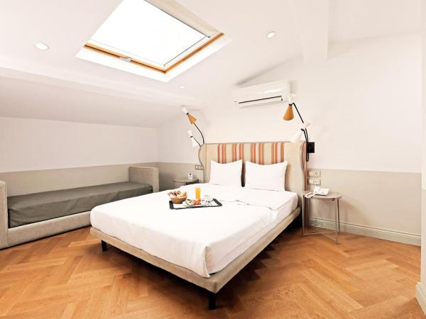 Ishak Pasa Palace by Signature Hotels : photo 6 de la chambre suite junior avec balcon - vue sur mer